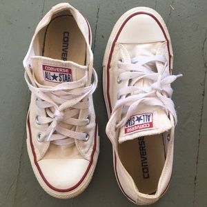 White Converse 🤍 Size: M4/W6🤍
